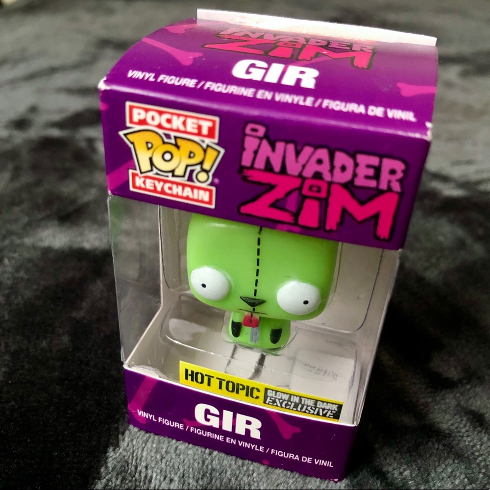 Funko Pop Gir Glow in the Dark Keychain